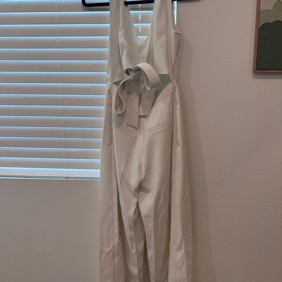 Club Monaco White Tie Back Jumpsuit with original garment bag - Picture 4 of 10